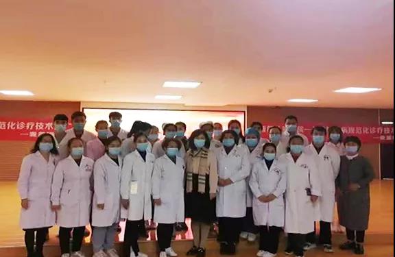 图5-7合影 图5-7合影