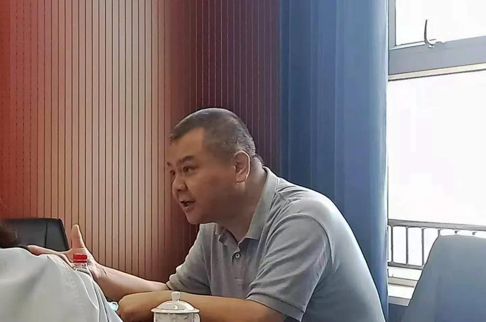 图1-8自治区儿童医院党委书记、副院长牛伟亚讲话 图1-8自治区儿童医院党委书记、副院长牛伟亚讲话