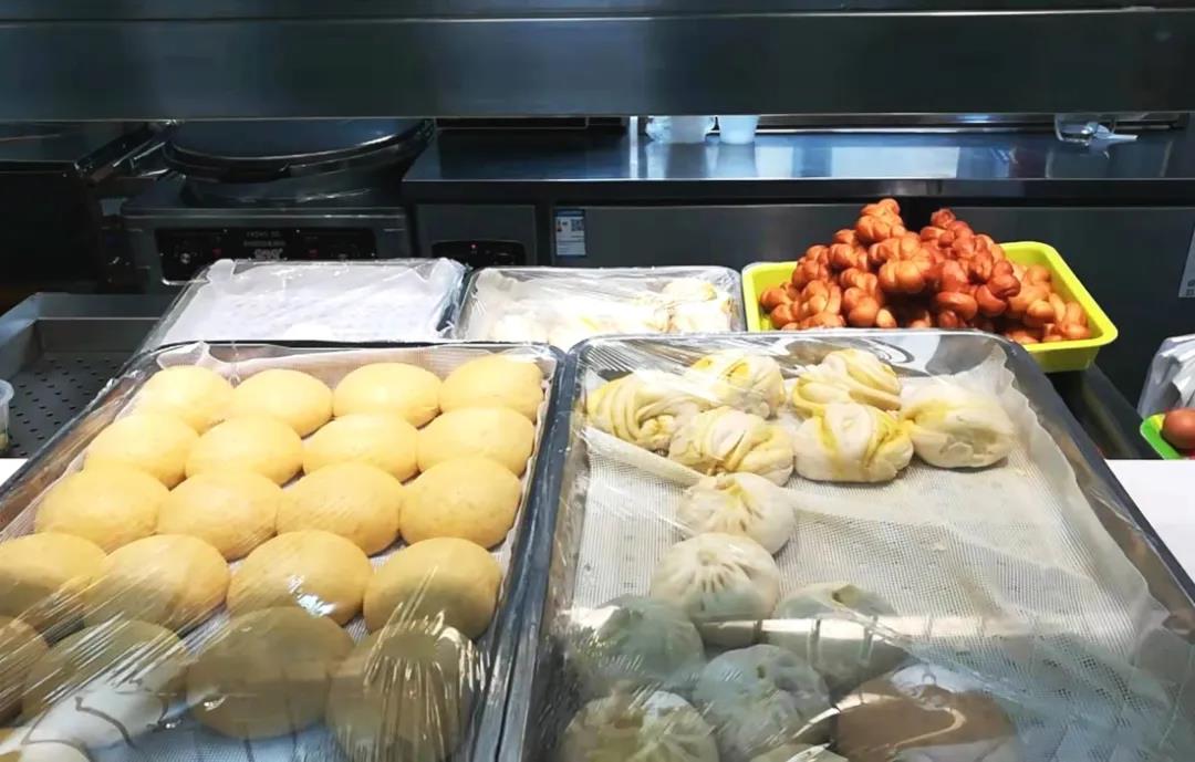 图4-6多种多样的主食 图4-6多种多样的主食