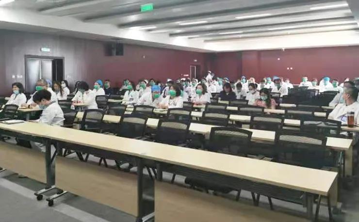 图3-3首都医科大学附属北京儿童医院影像医学与核医学专业主任医师、博士于彤授课现场